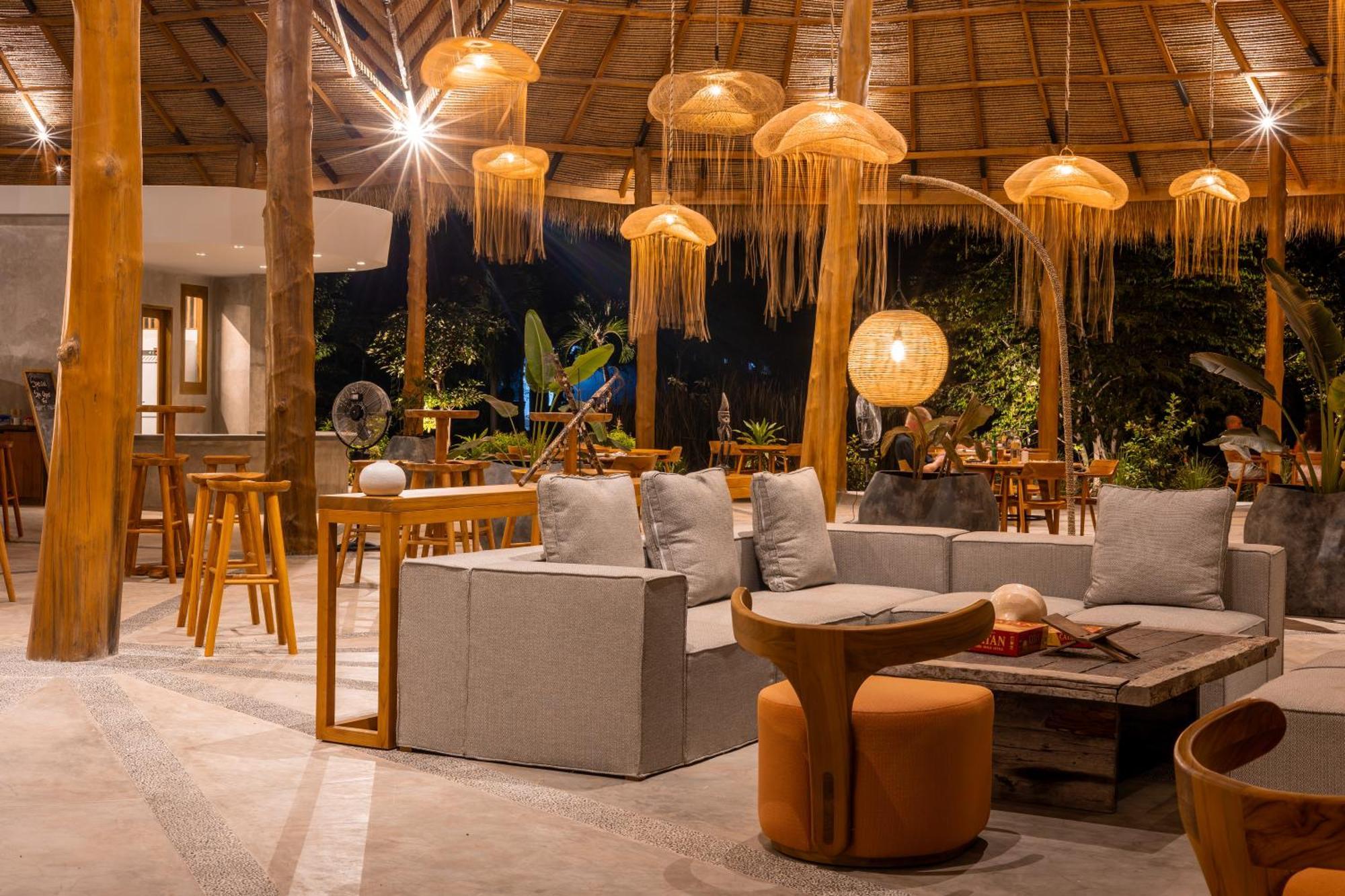 Menjaga Bay Hotel Labuan Bajo Exterior foto
