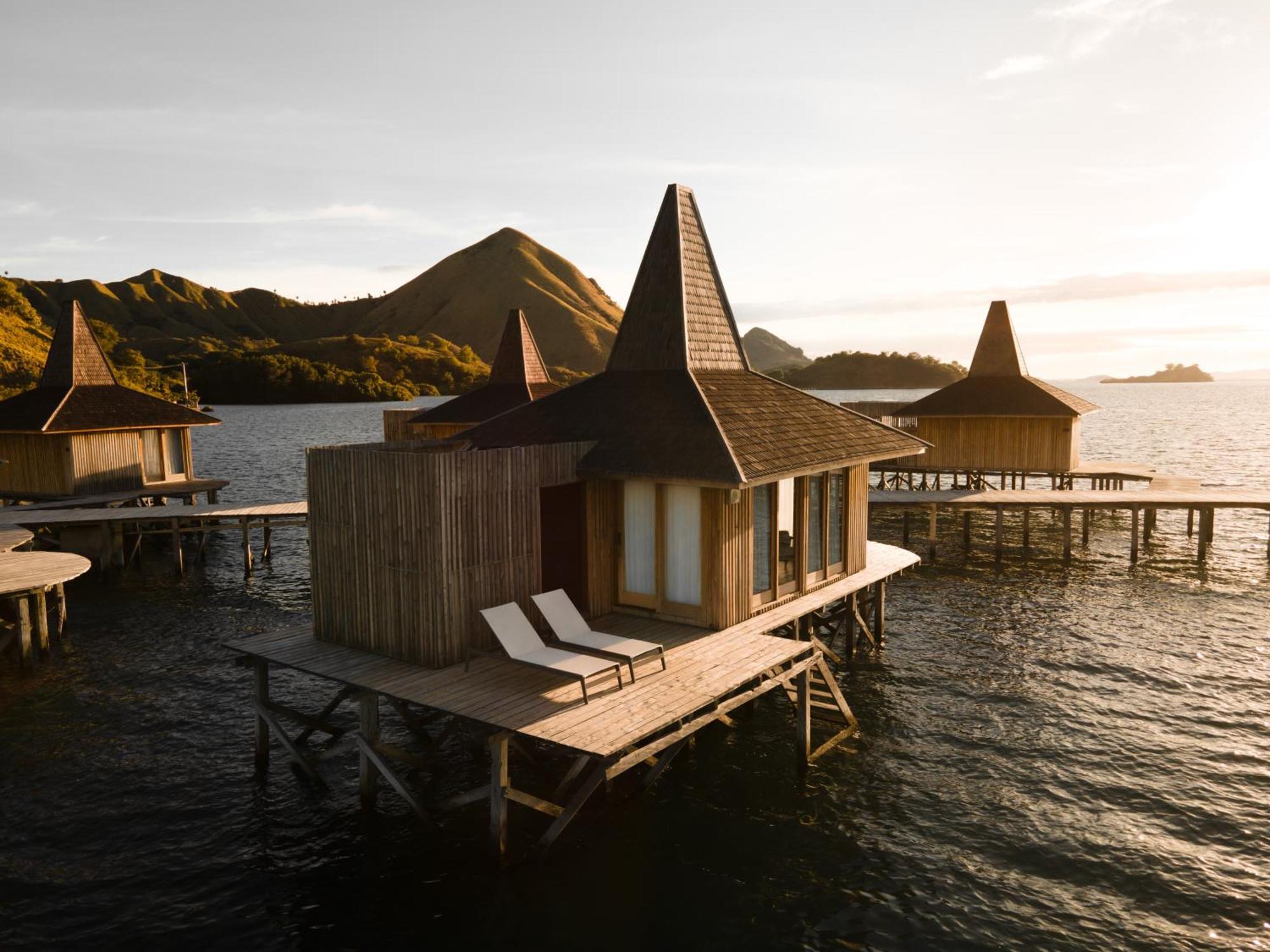 Menjaga Bay Hotel Labuan Bajo Exterior foto