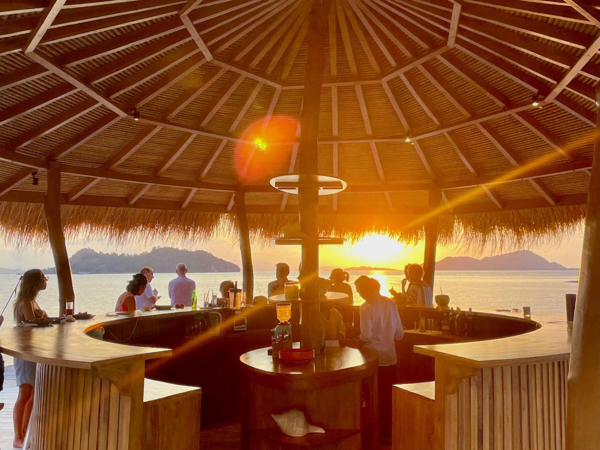 Menjaga Bay Hotel Labuan Bajo Exterior foto