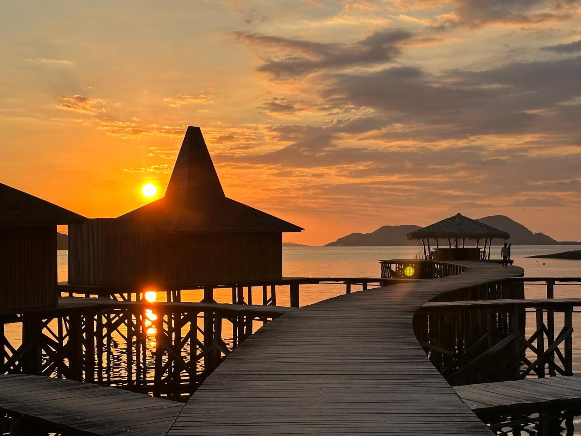 Menjaga Bay Hotel Labuan Bajo Exterior foto