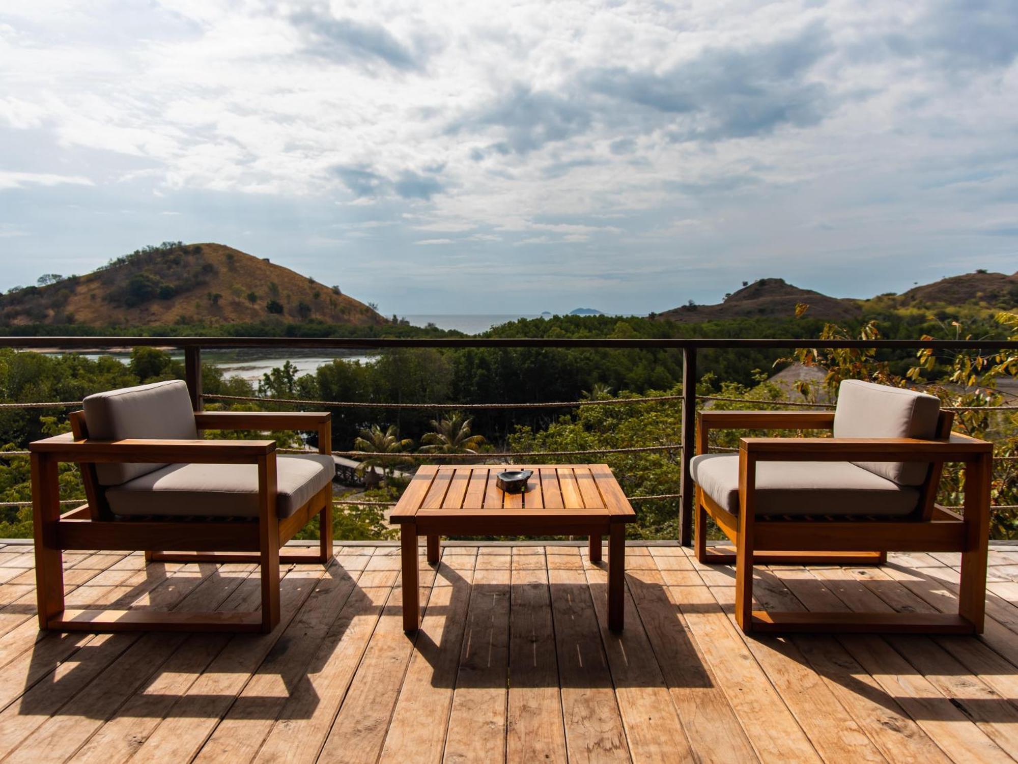 Menjaga Bay Hotel Labuan Bajo Exterior foto